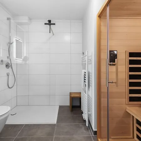 Sunset Apartment *